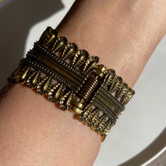 Turquoise and Gold Colored Bracelet - Picture 5 of 6